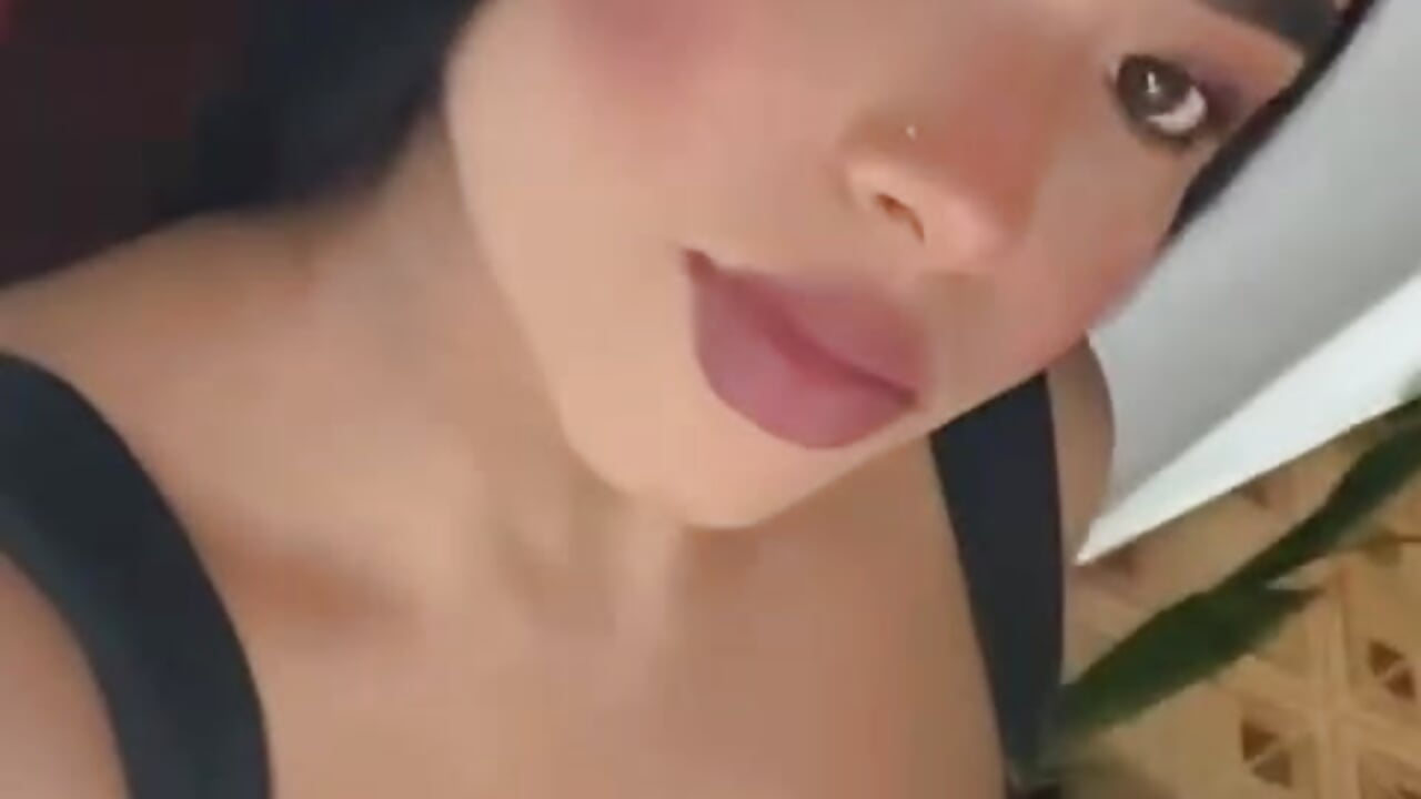 Pretty face to seduce - 視頻由 ZeynepYilmaz 主播提供