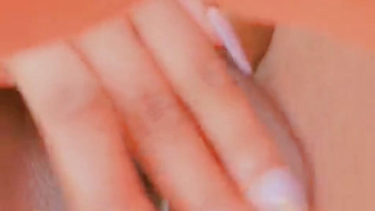 BEE  🐝 - Vídeo de BiancaB1, modelo de vídeos