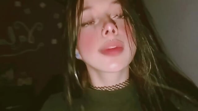 Me. ❤ – video od webkamerové modelky Chloe_meoww