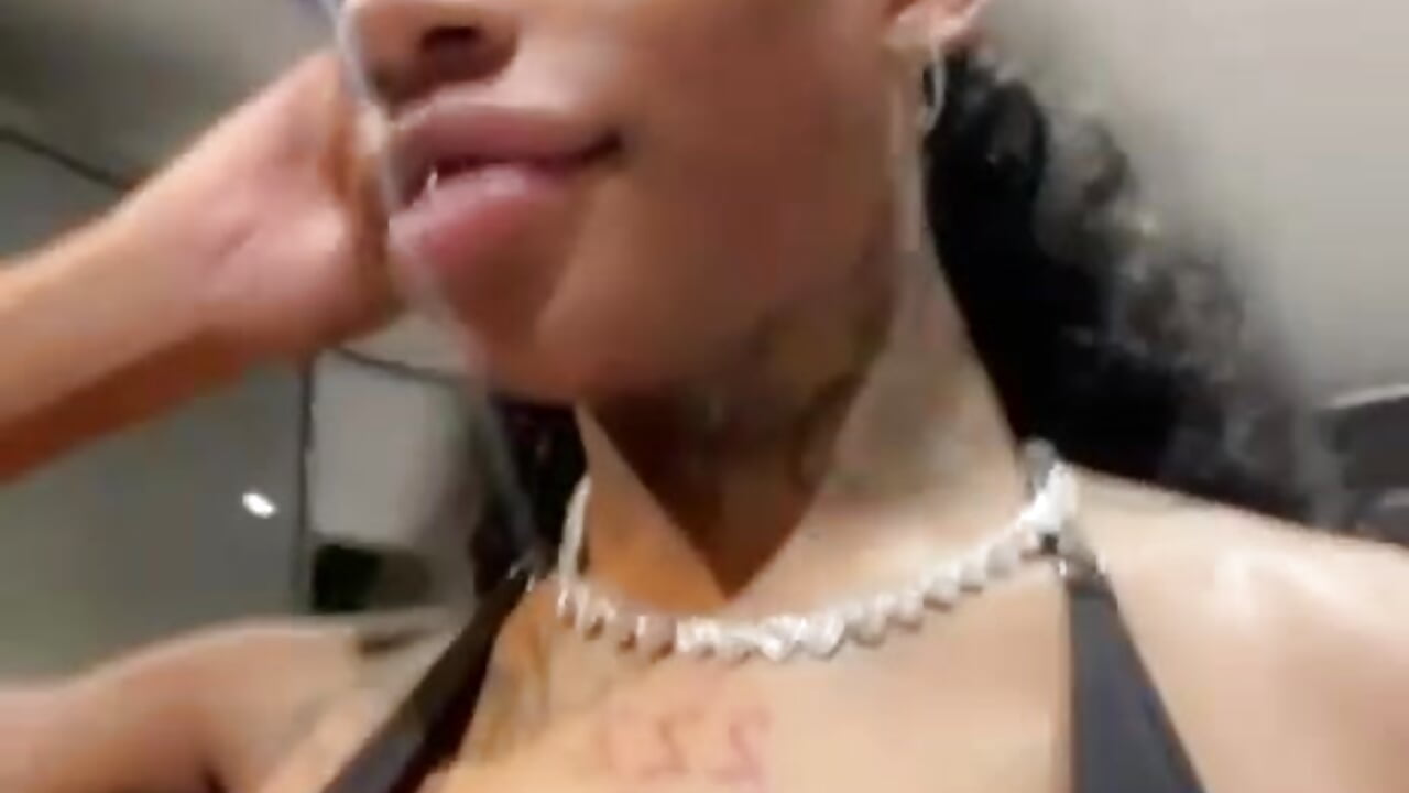 me x - clip cu MississippiBabee model videochat