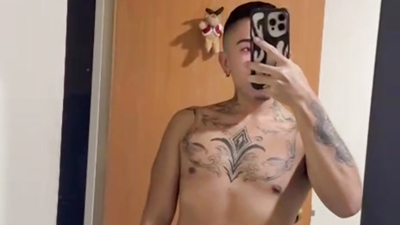 taste my sweet body ✨ - відео від вебкаммоделі Jusstin_Coy