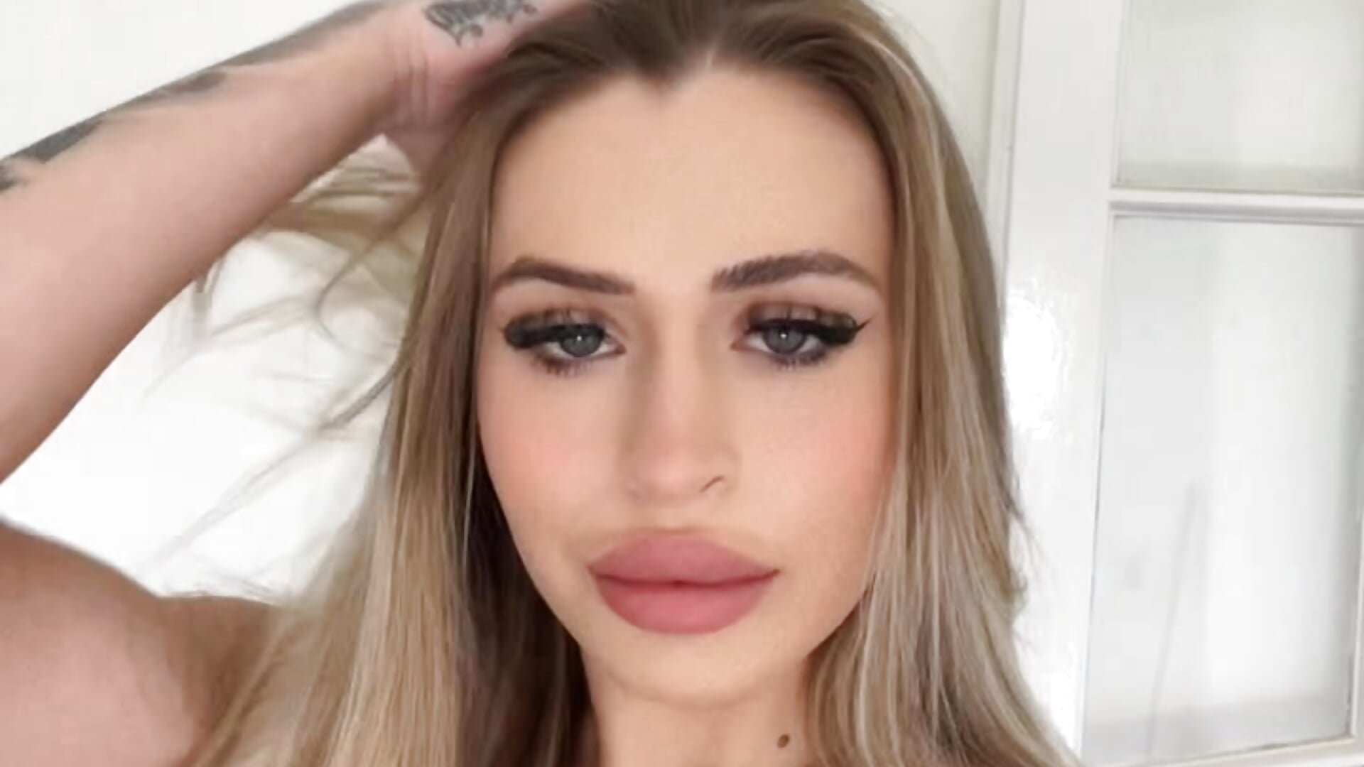 Hi :) - Video von HotSimsi Cam-Model