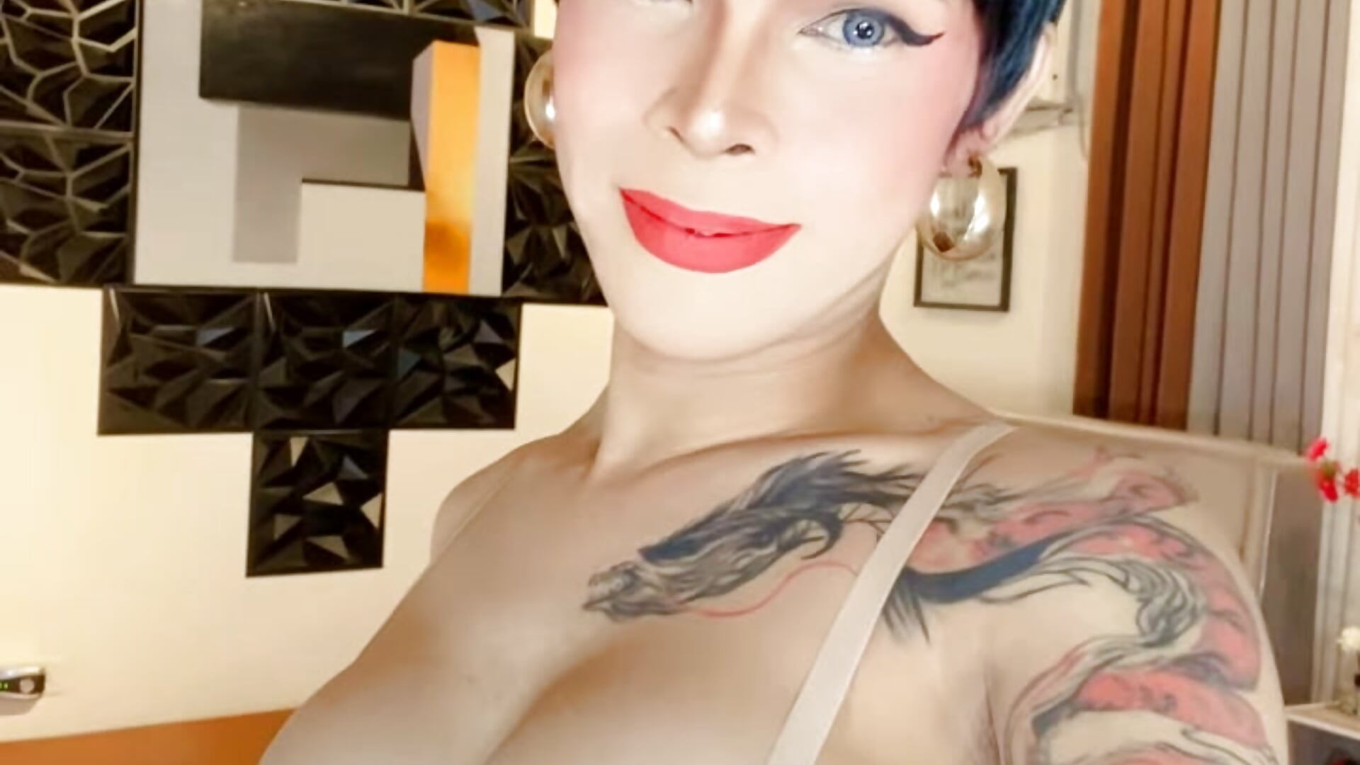 Queendomcumx – Popularny filmik modela sprzed kamerki 5647