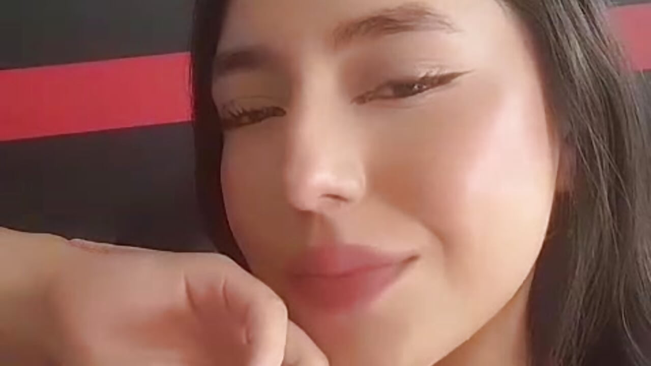 Me🔥 – video modela na kameri HannaRodrigueez