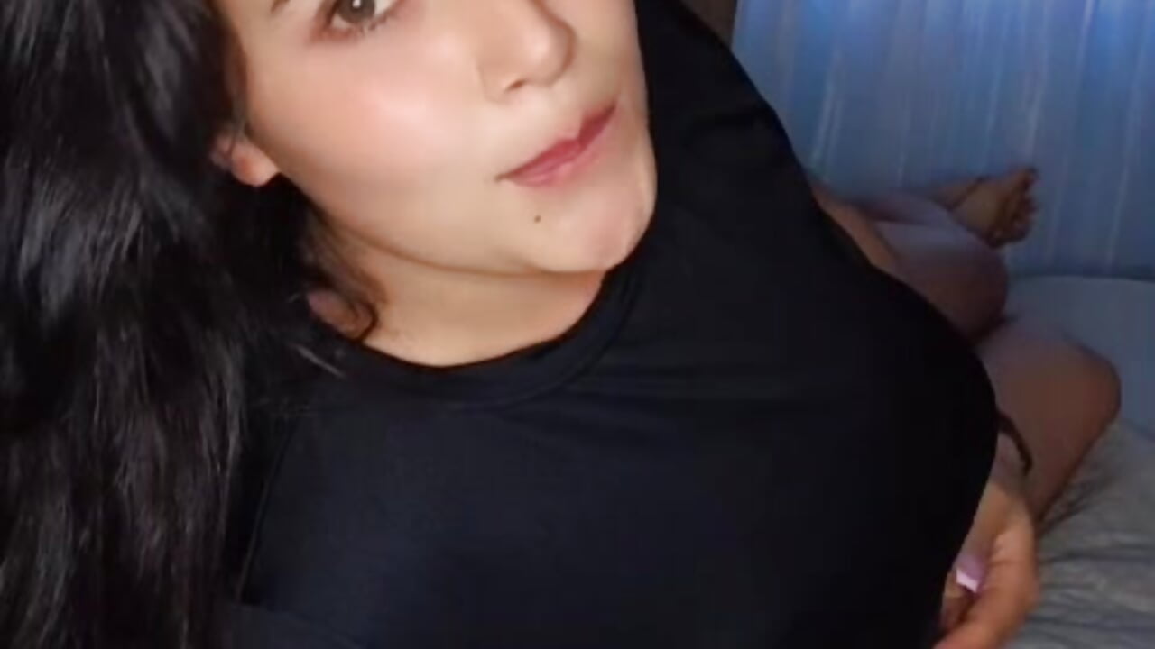 my tits are so rich - Video von Rynnaa Cam-Model