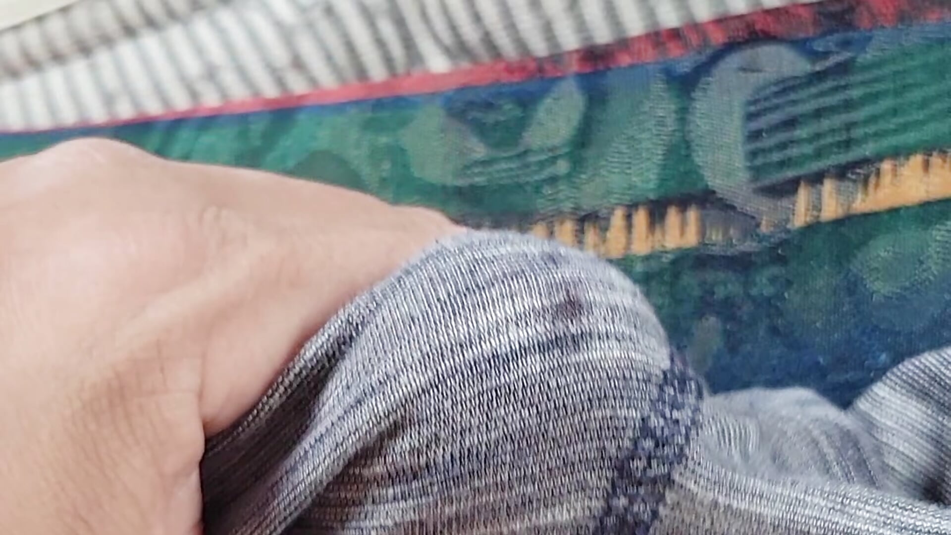 Precum thru my shorts. For my beautifuls