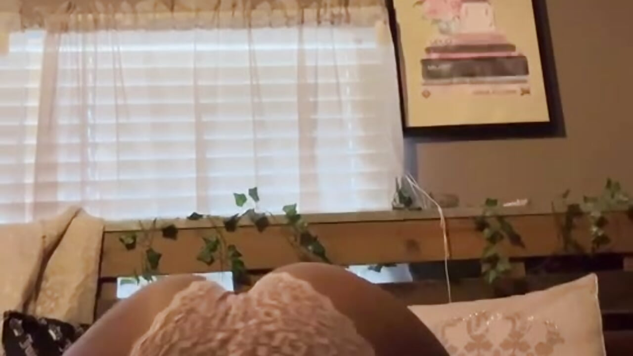 38700CEA-8B54-4F08-8E65-9619A271831E - video by shegetthabag cam model