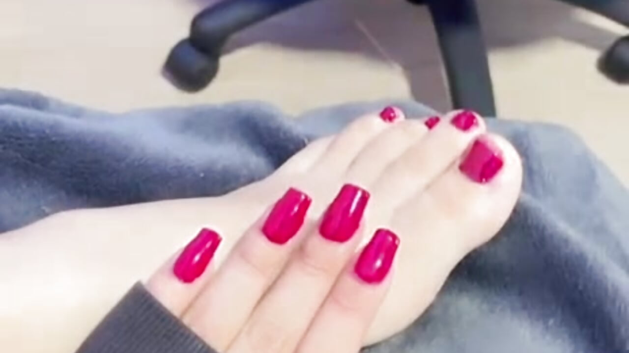 🥰😘 - video oleh model kamera emilyRosett