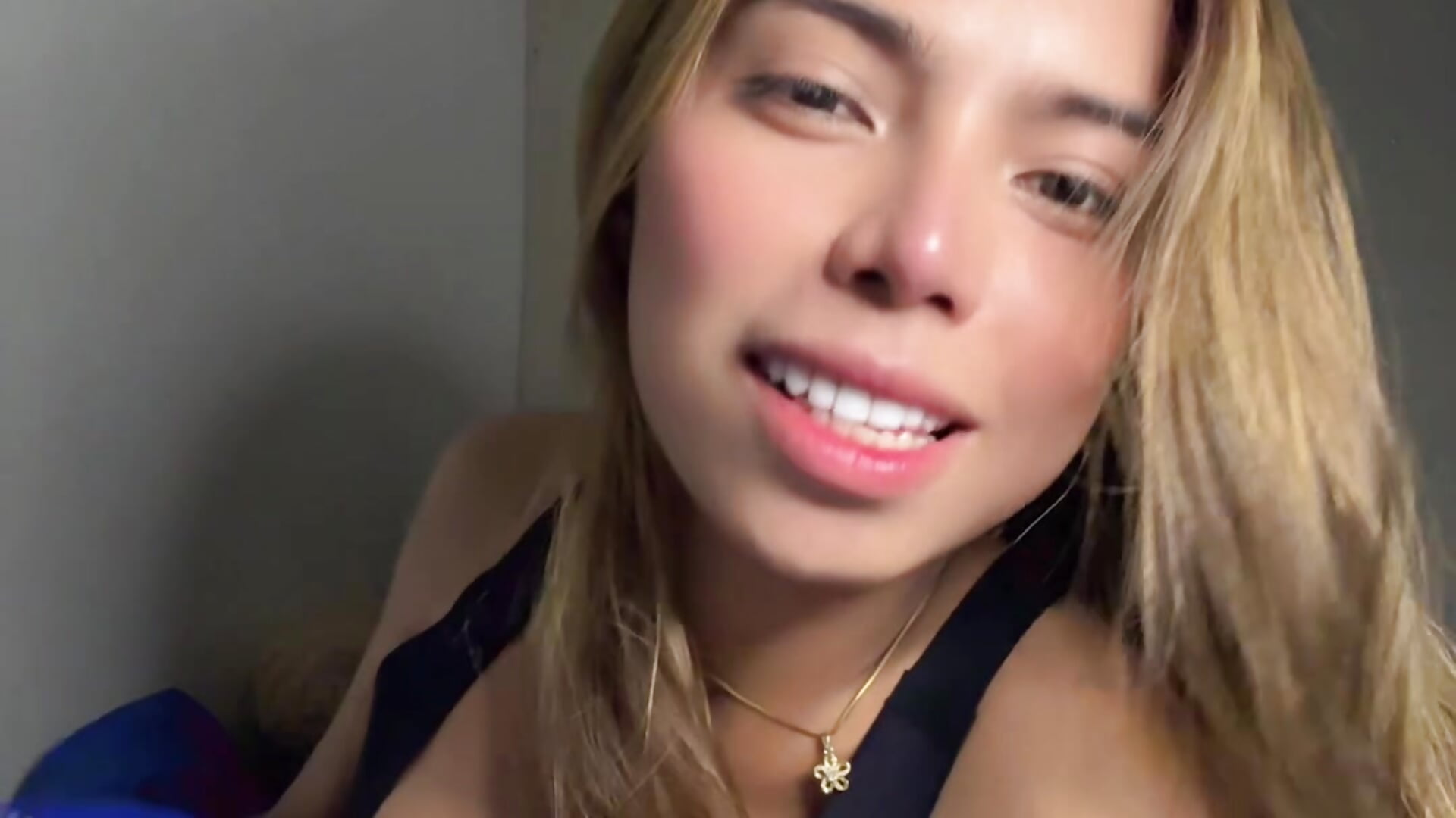 Want to get in bed with me❤️‍🔥 - vídeo de ur_asianhotleah modelo de câmara
