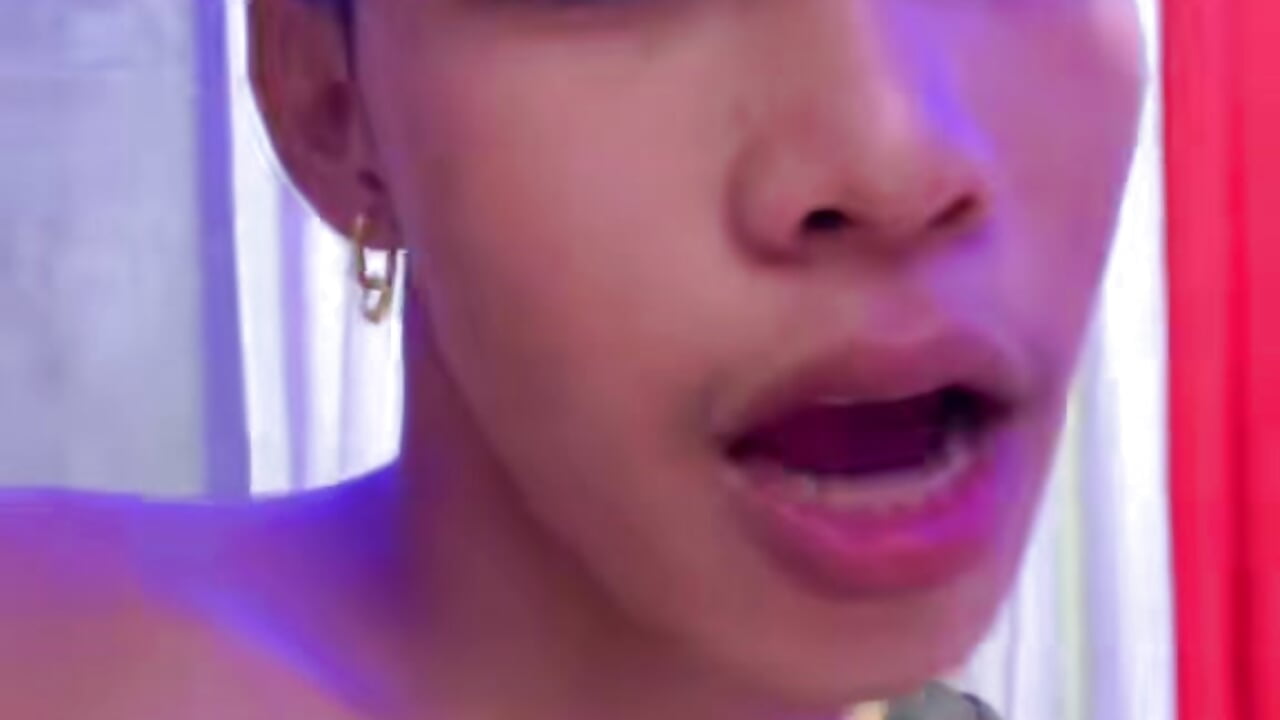 Hi🔥 - video oleh YURI_KUN kamera model