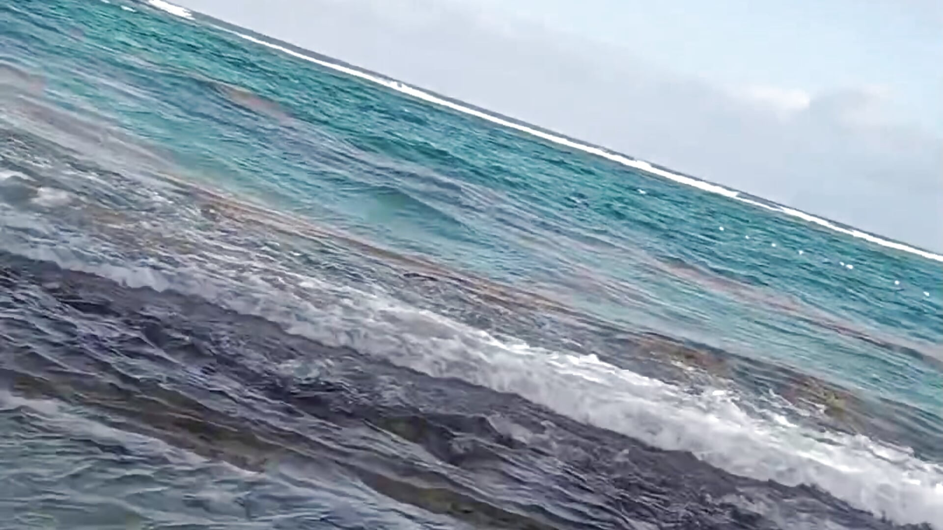Sound of the ocean 🏝️🌊 - video av Yancuic cam-modell