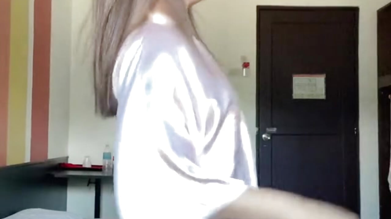 v09044g40000cmvms6vog65j4tfeueag - video av chikababy26 cam-modell