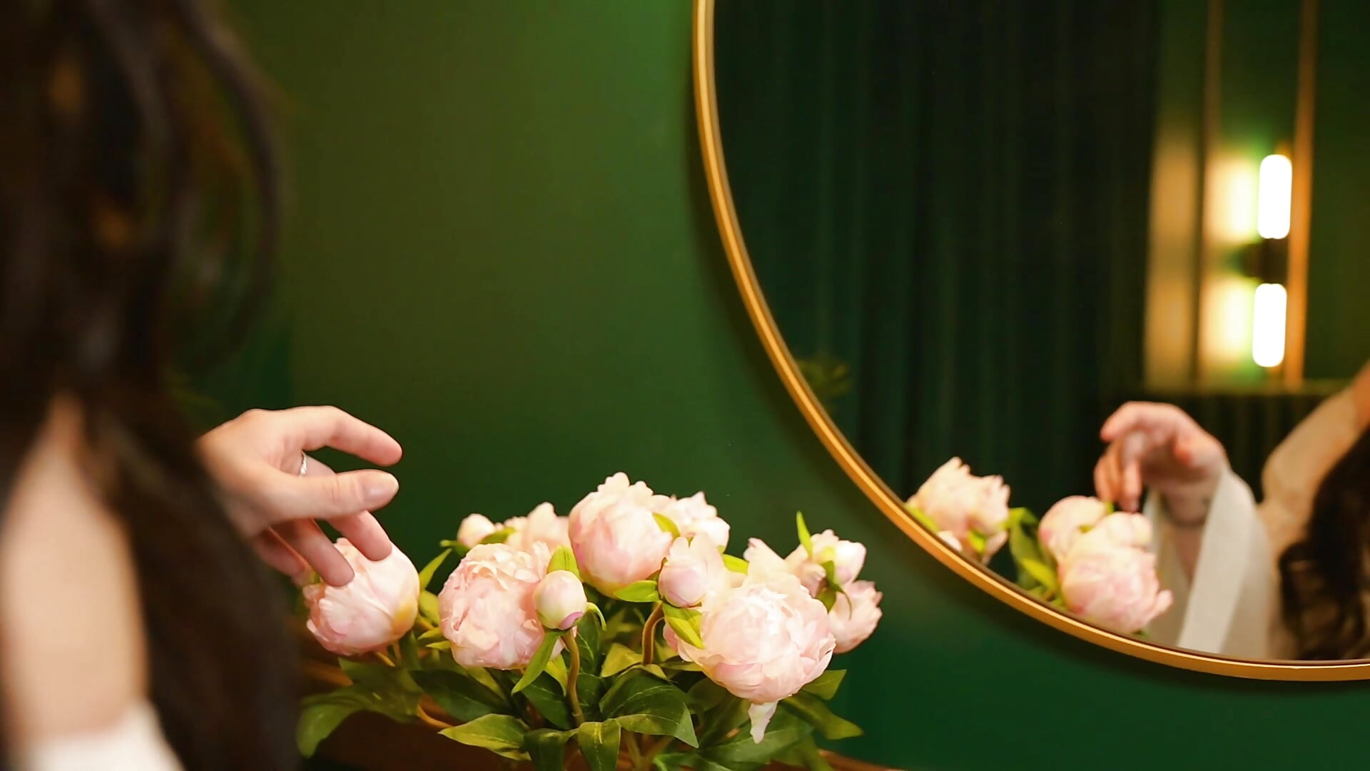 Gentle, innocent. Help me relax - video av SatiraLux cam model