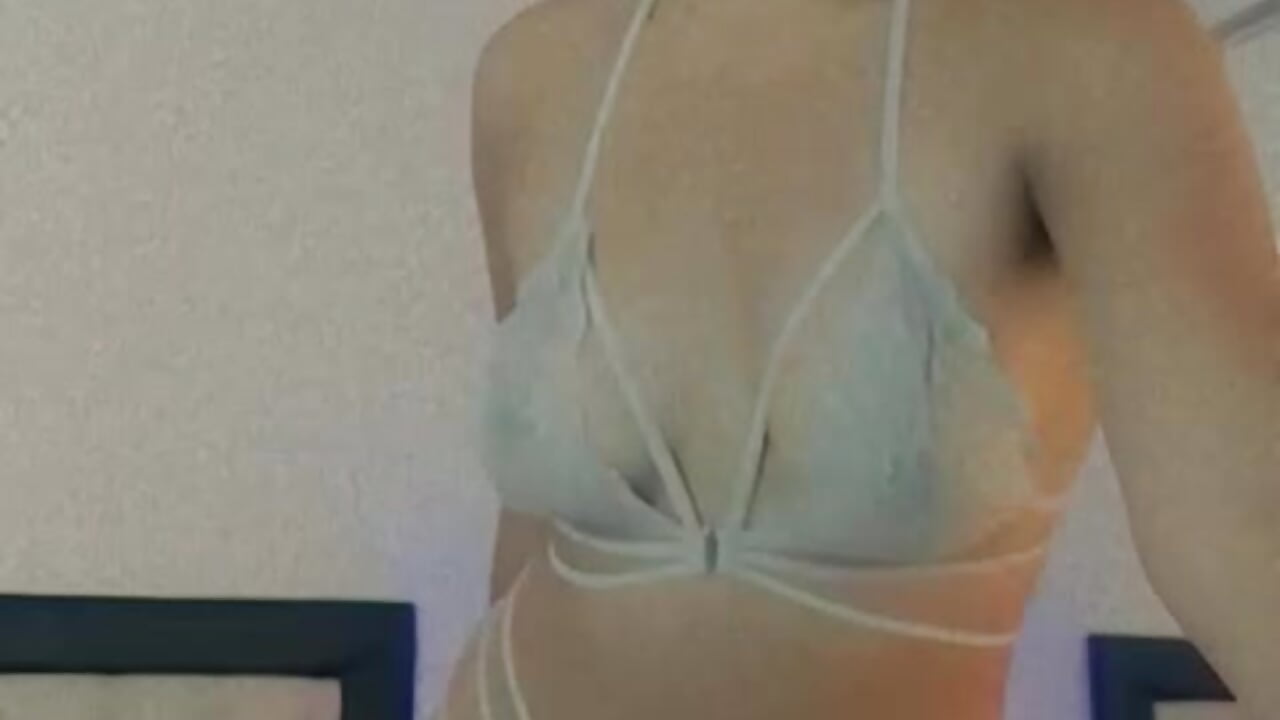 I want to fulfill all your whims 🍒 - Vídeo de paulys_, modelo de vídeos