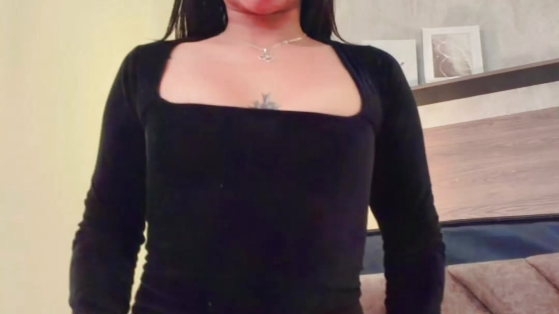 Come closer… I'm not going to stop moving - video by miiaboss_ cam model