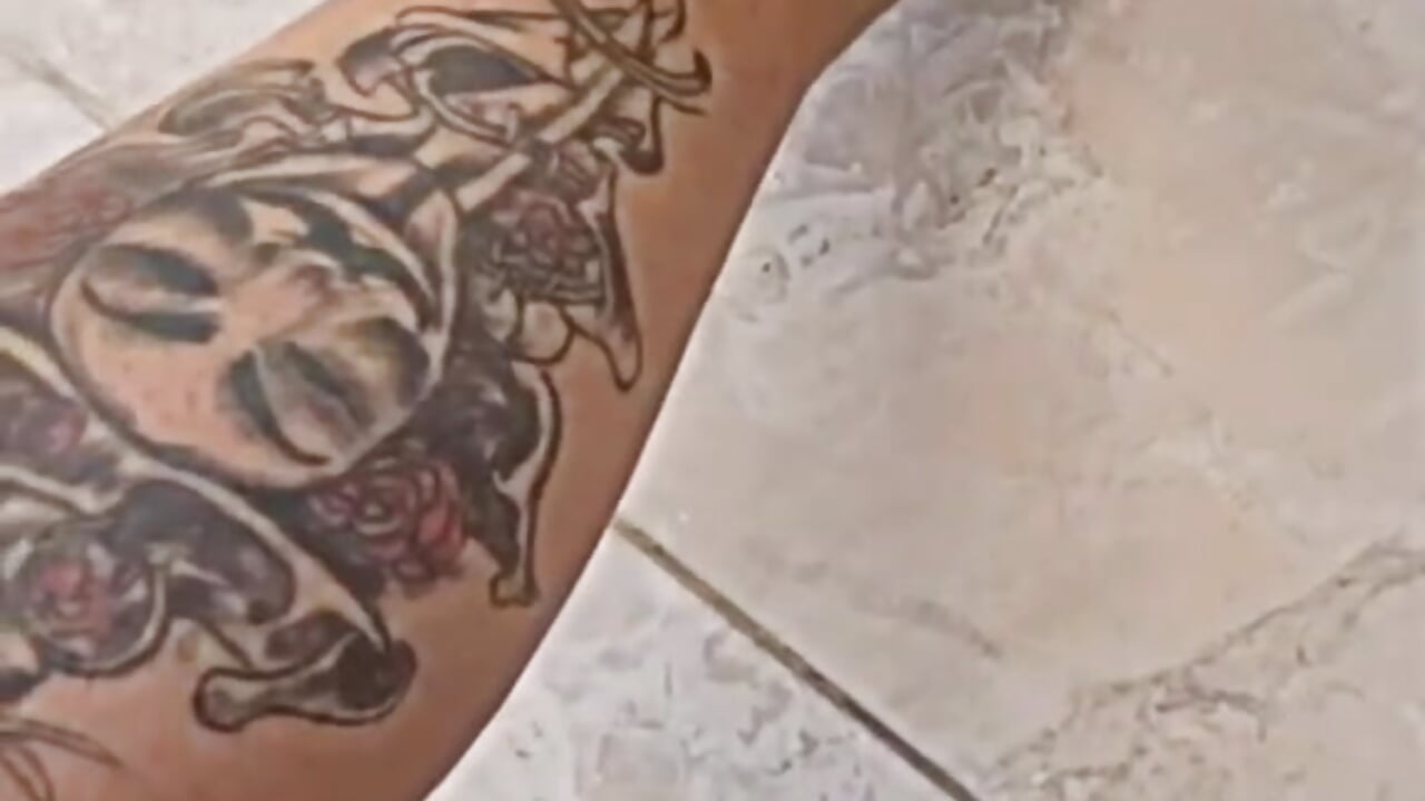 TATTOO  🙈😈👽 - video van CasieBigtits cam-model