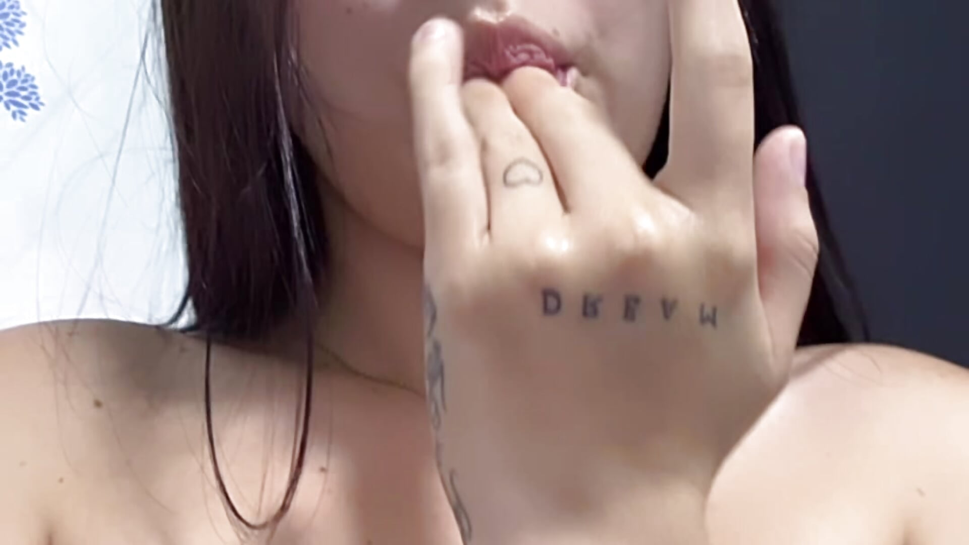 Pussy🌸🌸 - video by Oriana_Voss cam model