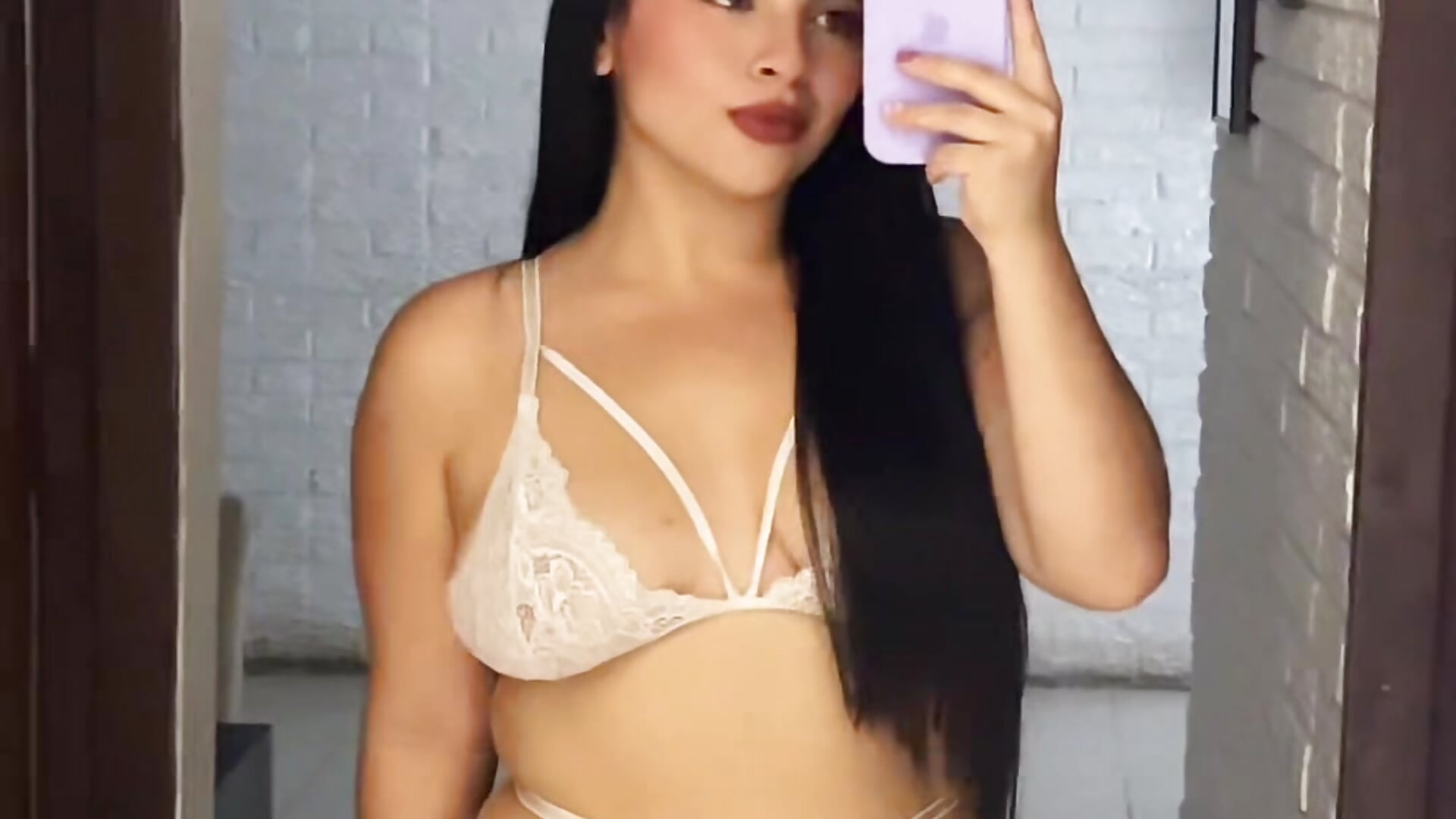 I'll wait for you here🫦👑 – видео вебкам-модели Ivonneadams