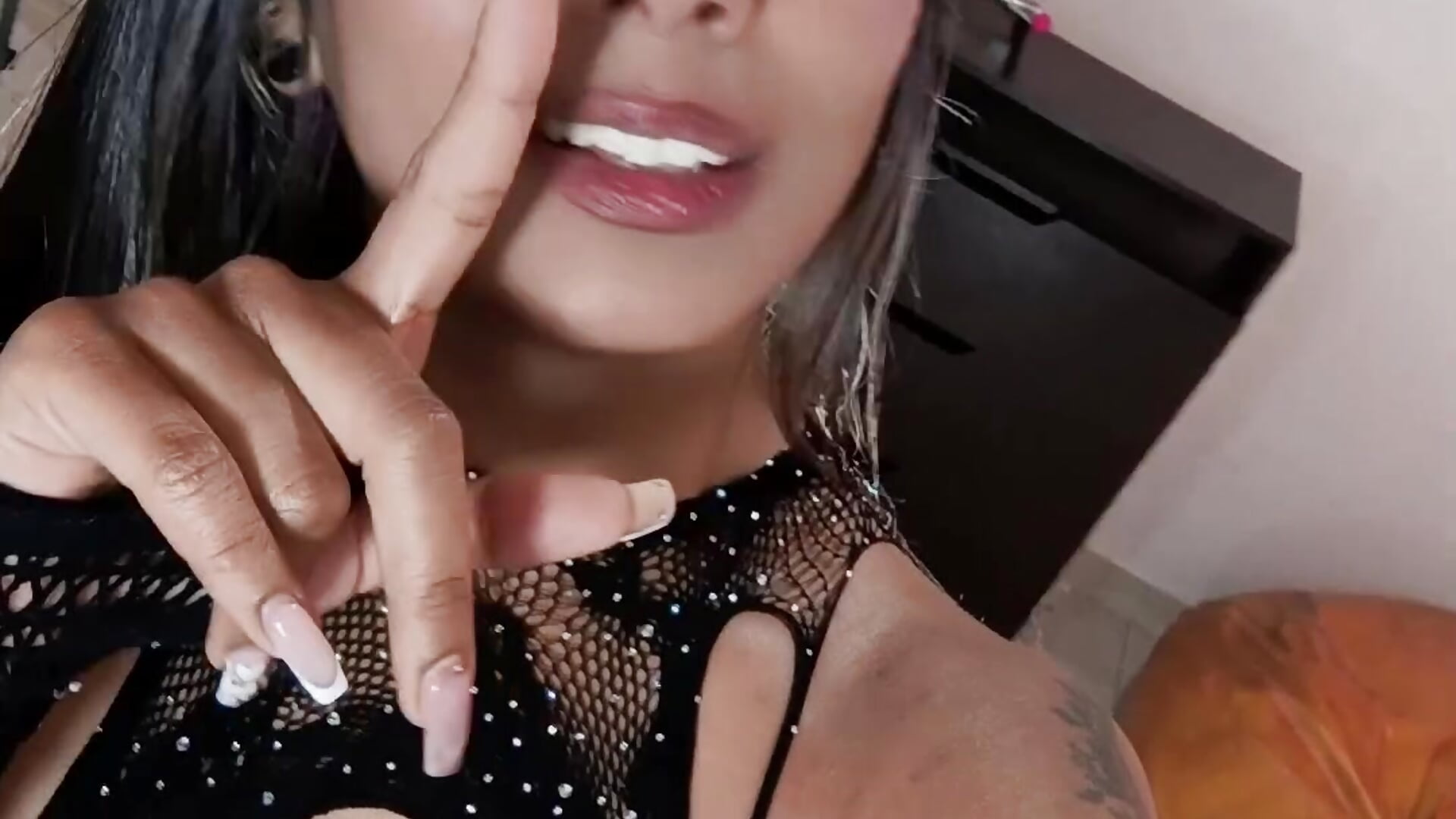 MY KING – video modela na kameri bella__funny