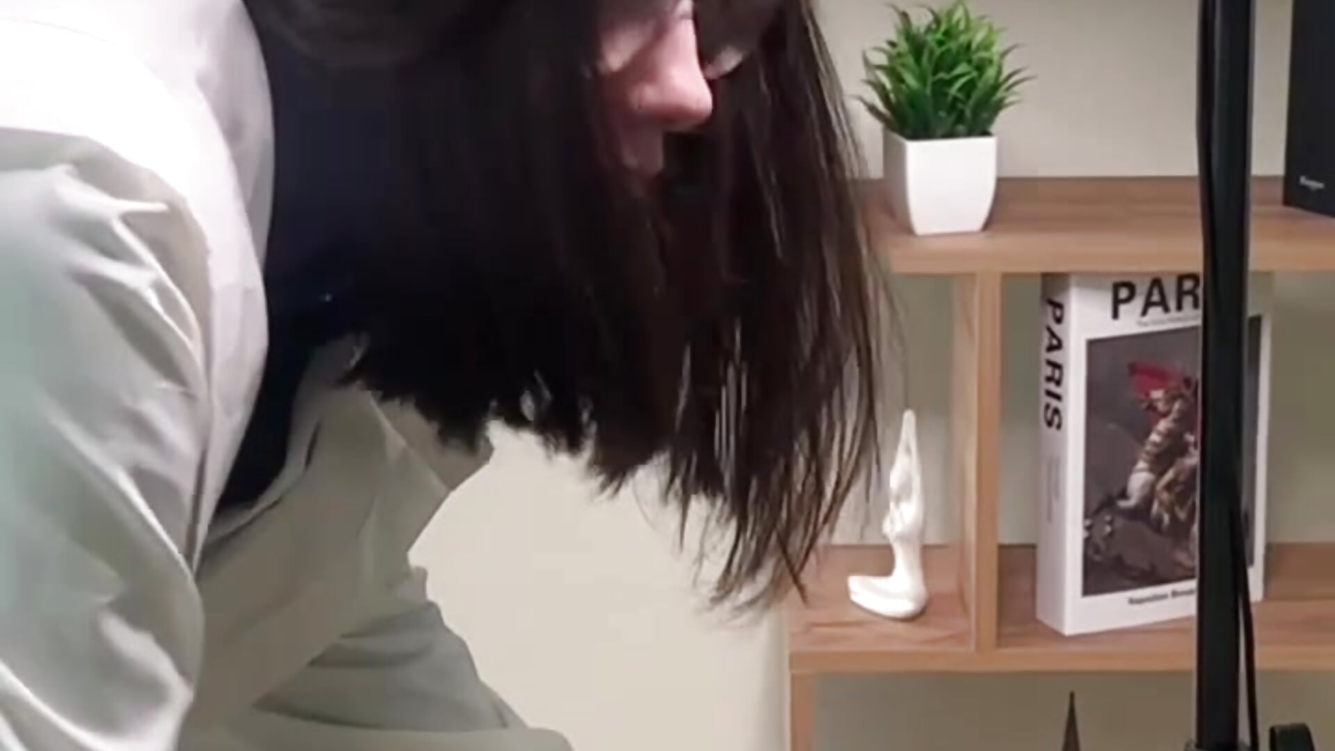 my first video－カメラキャストのDoraWhitrockの動画