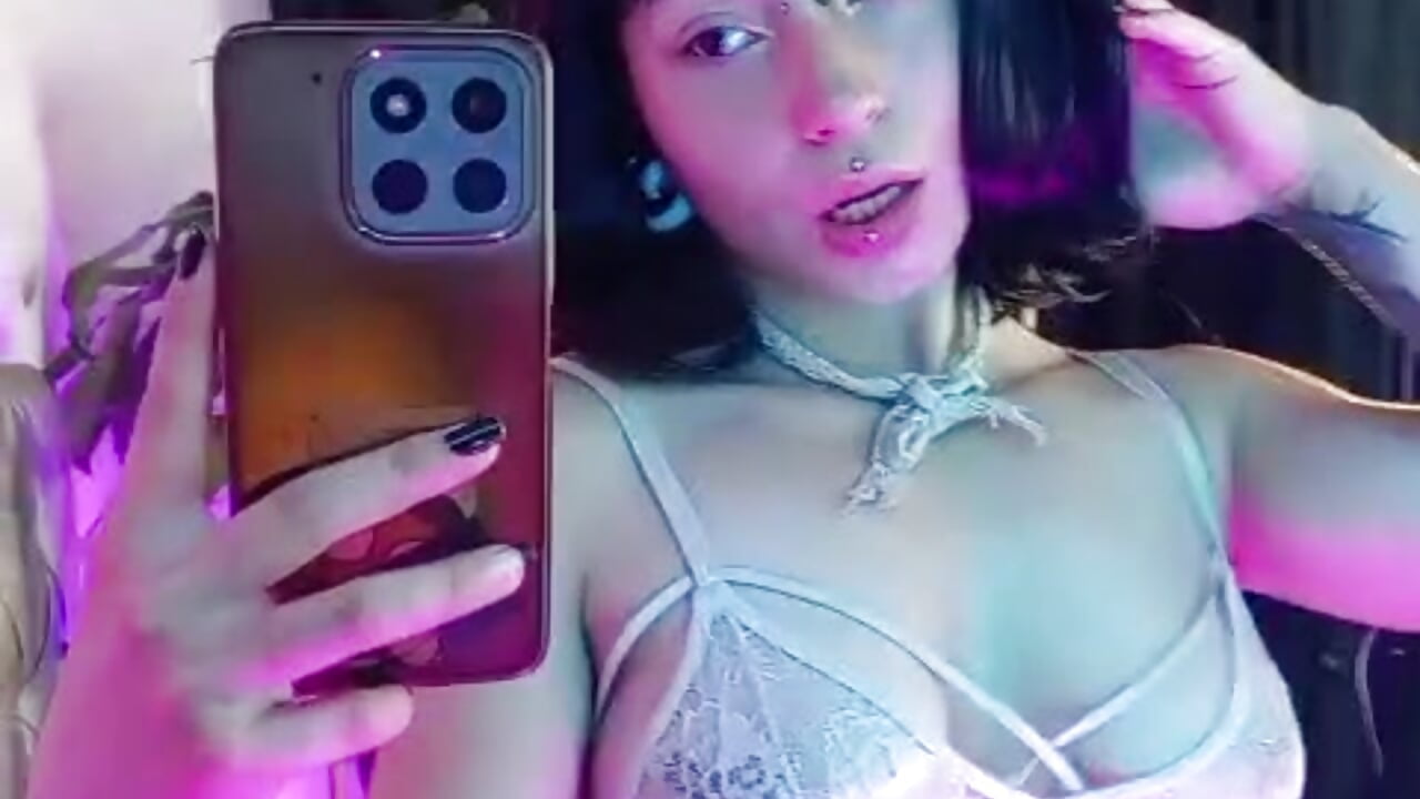 WhatsApp Video 2026-02-25 at 6,16,32 AM - відео від вебкаммоделі Little_Sweett