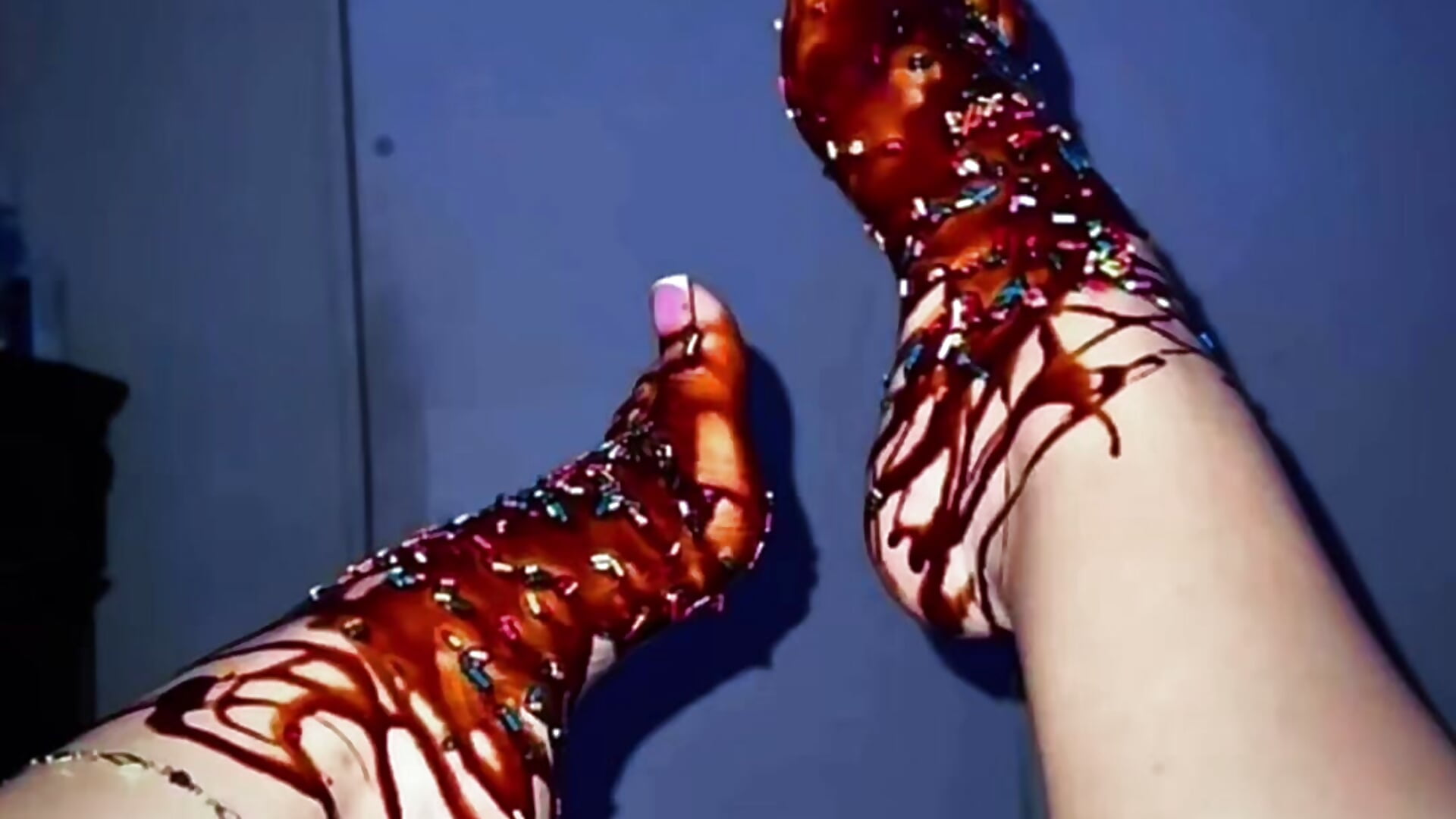 For lovers of foot fetishes - vidéo du modèle de showcams violeta_delavega