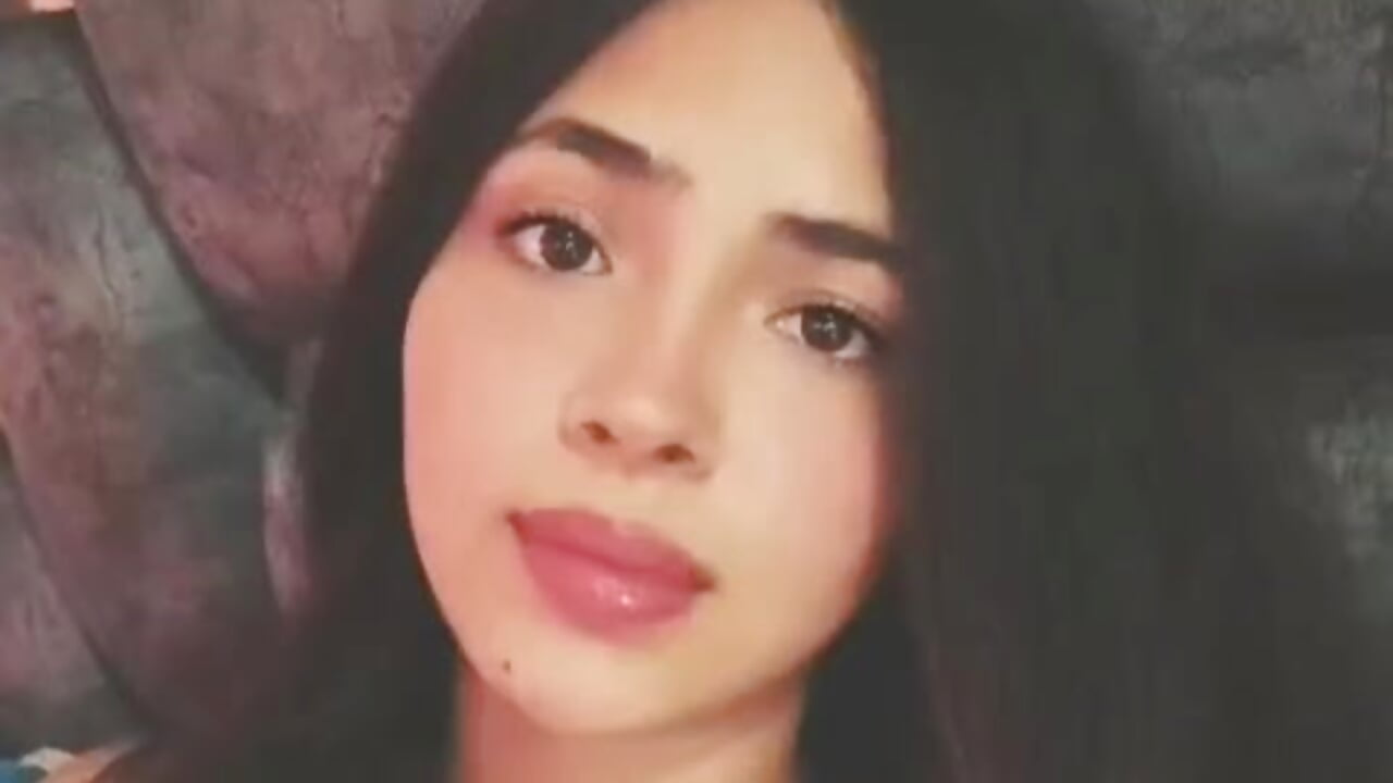 Beautifull girl - Vídeo de Sexy_cloe_outdoors, modelo de vídeos