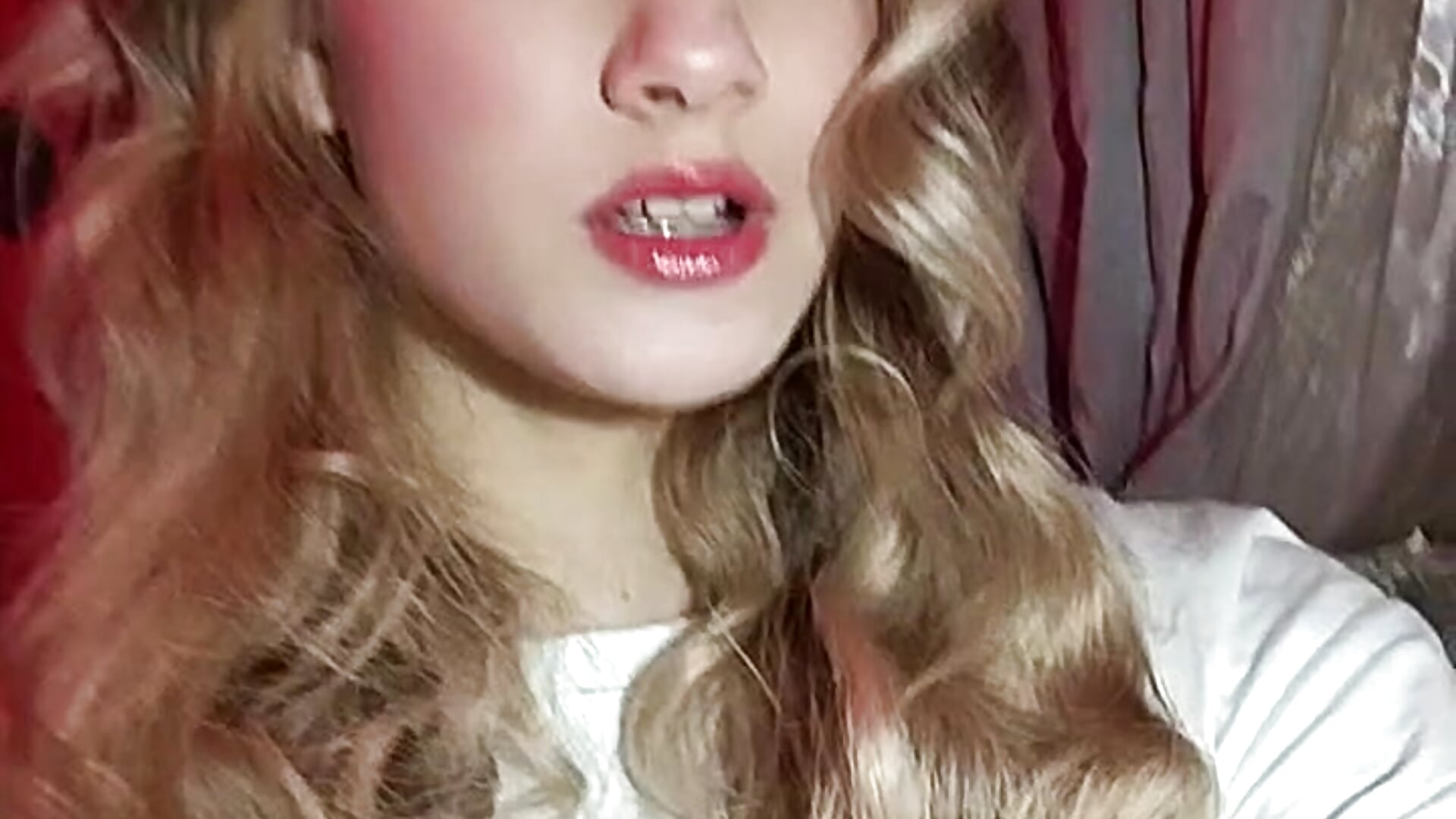 Glow up 🎀 - vidéo du modèle de showcams Carolini_i