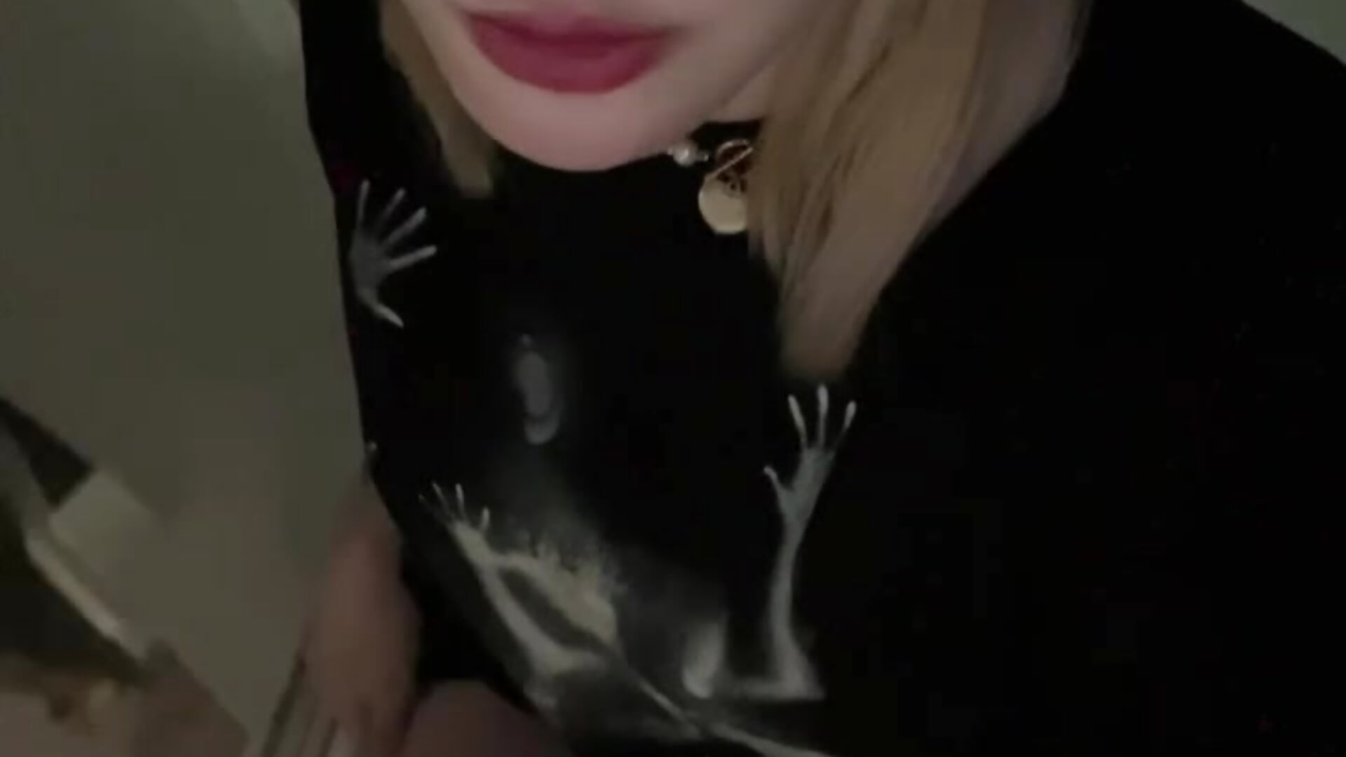 Do you like bad girls? - vidéo du modèle de showcams Carolini_i