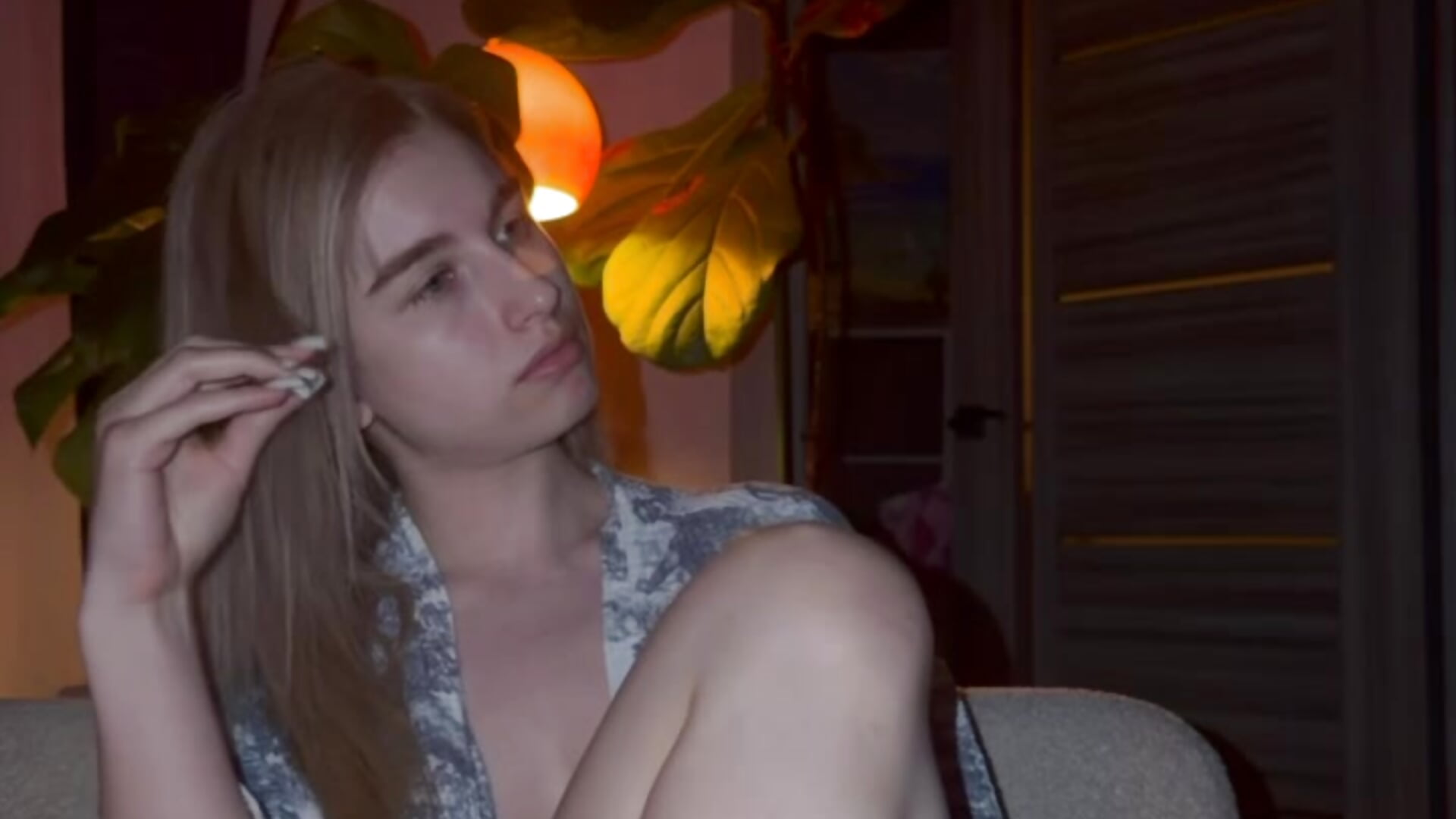 my evening routine - video di HeeEgno modella di cam