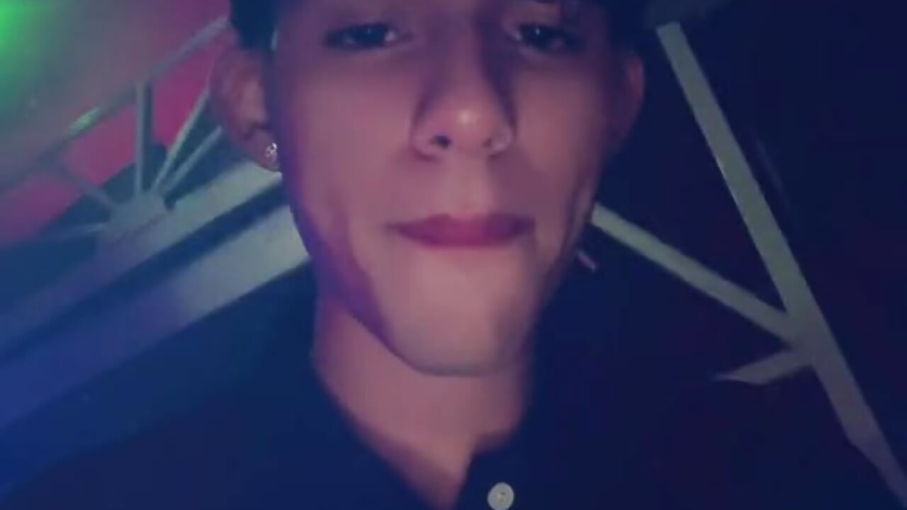 v09044g40000ctpmklnog65kddqk7n6g - video van Stickmendez cam-model