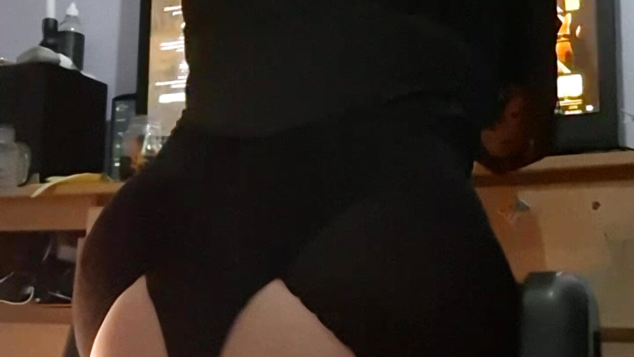 Ass destroys Banana 😈🍑🍌