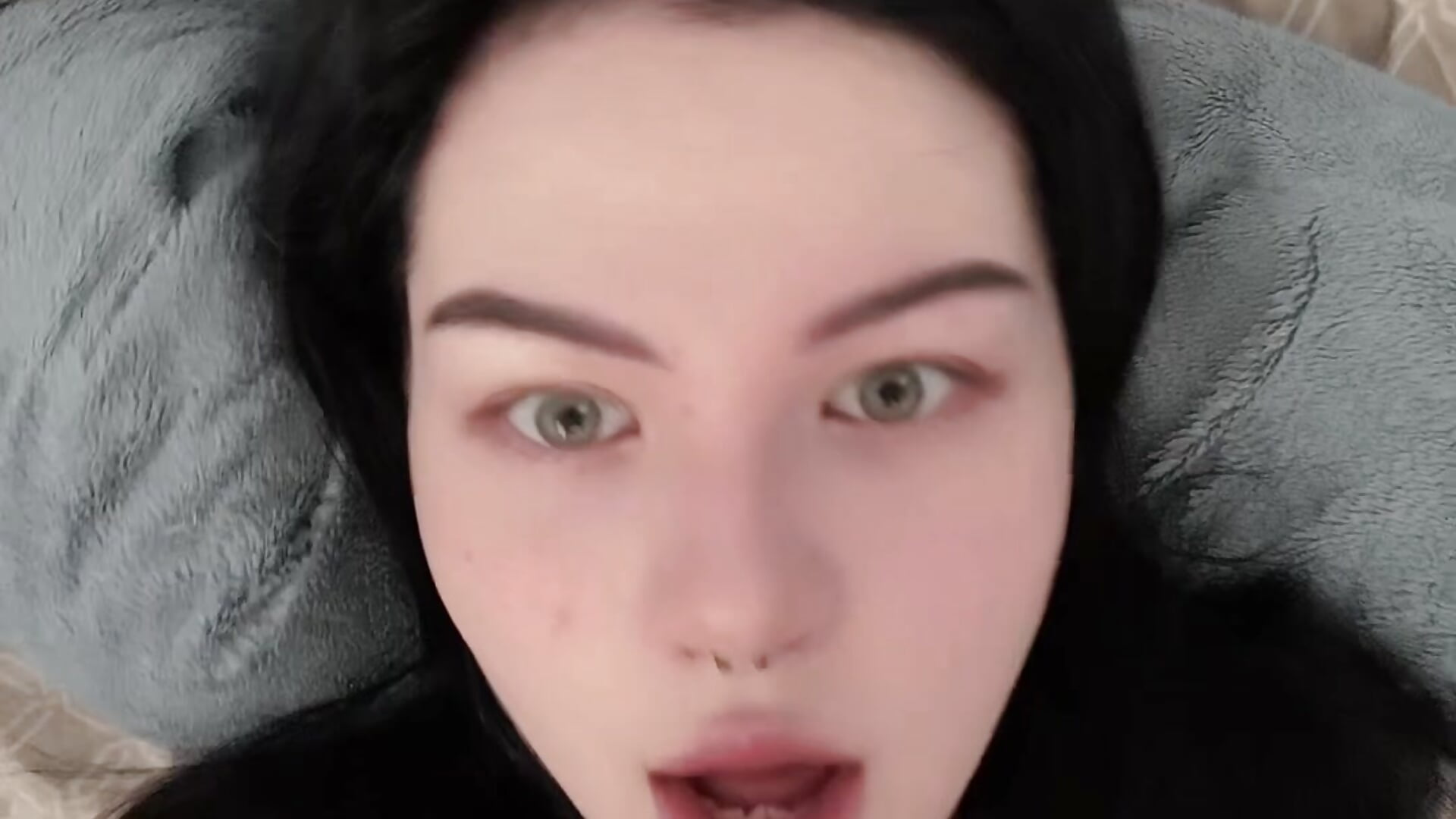 🌸 - video di CindyMil modella di cam
