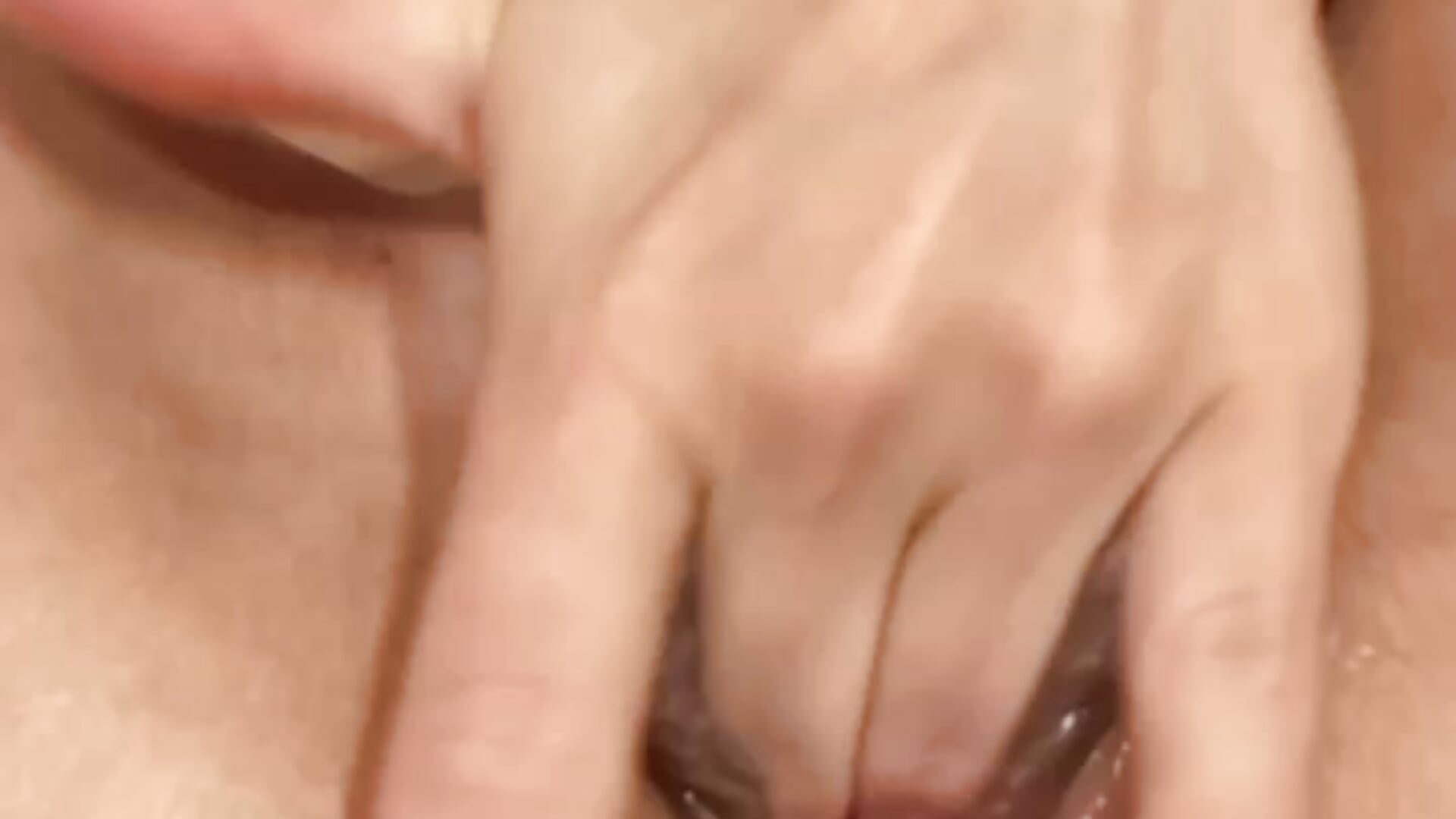 Fast pussy fingering close up