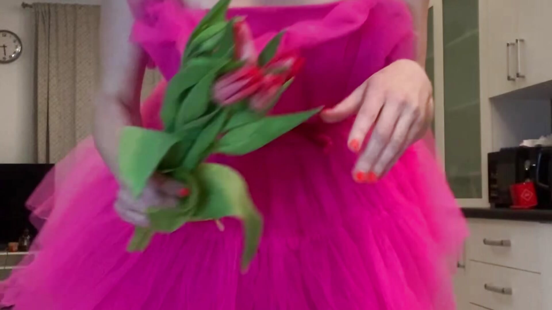 Wow pink dress - βίντεο μοντέλου angelicfenix