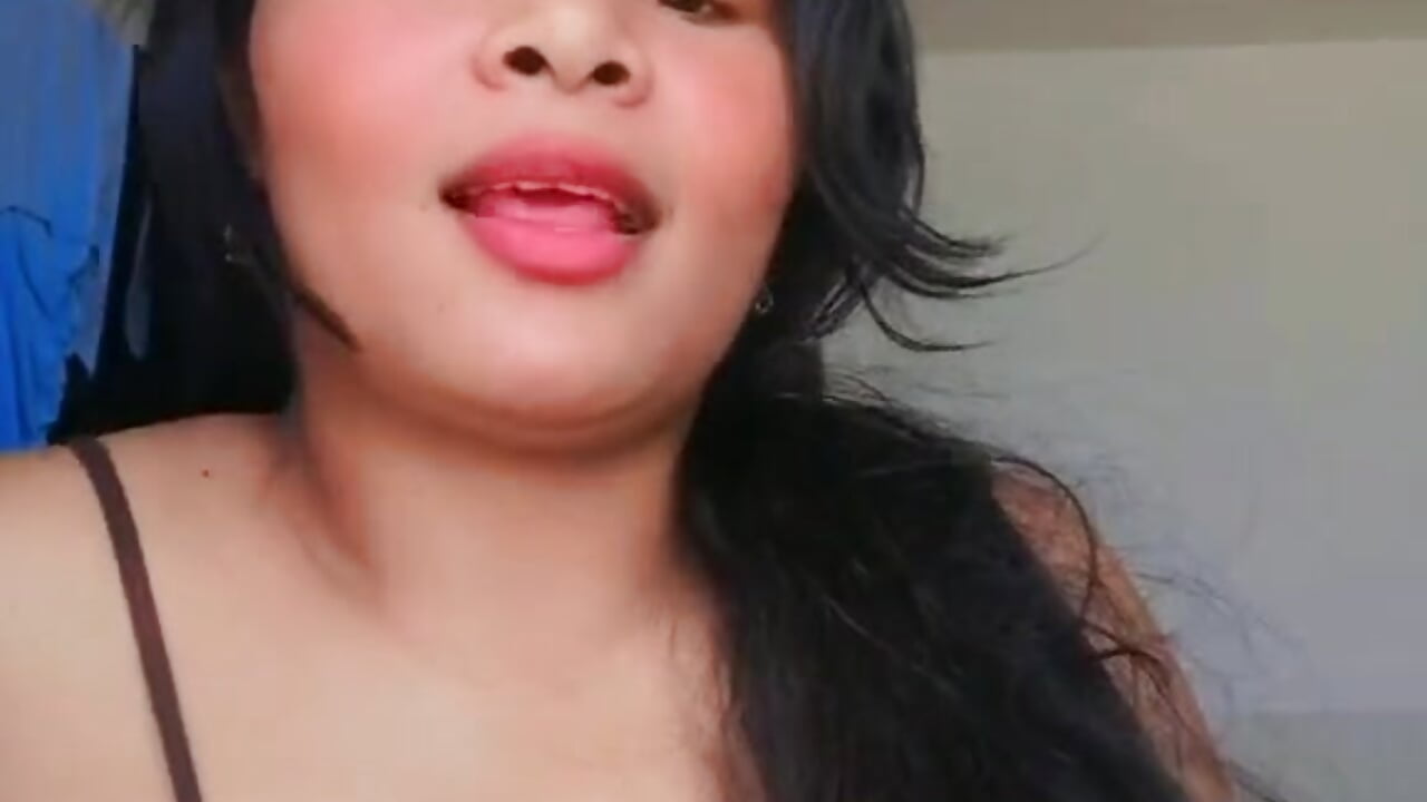 ME ♥ – видео вебкам-модели Emma_hassani