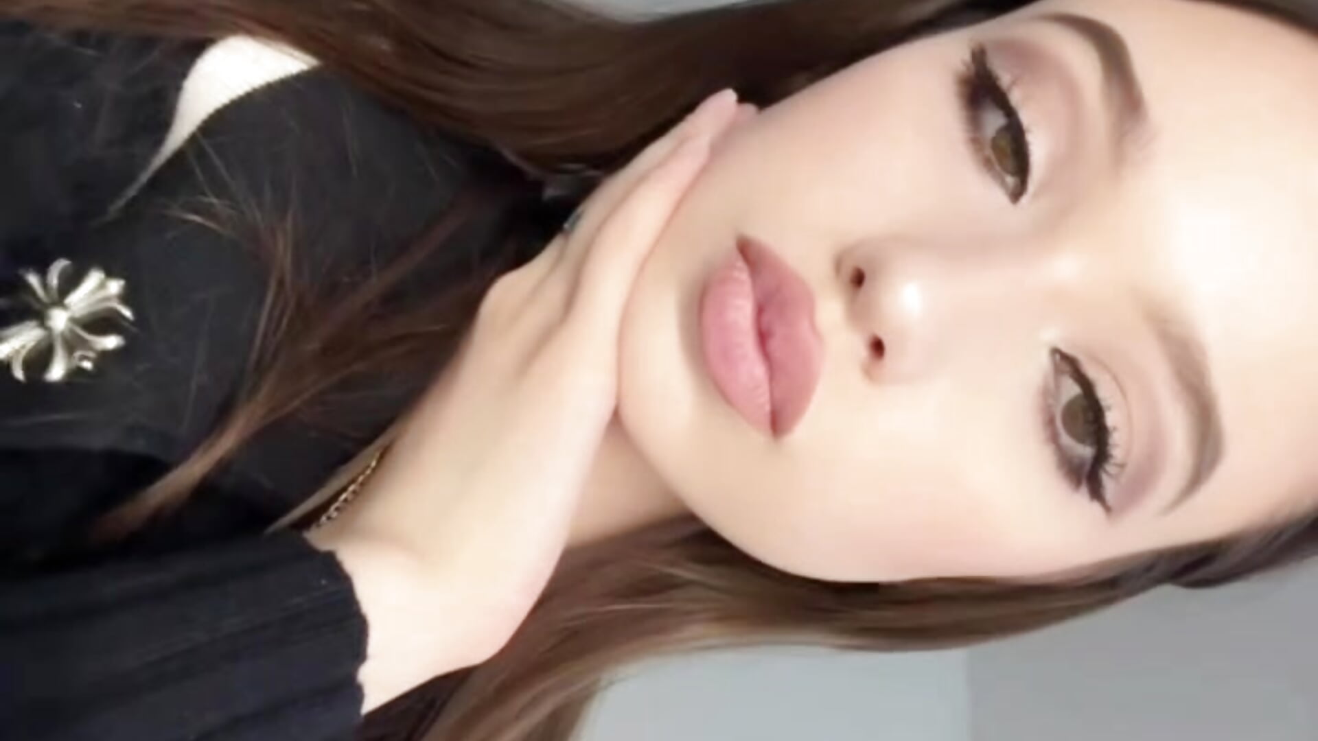 boom boom I am in your room! - video av AgnesLege cam model