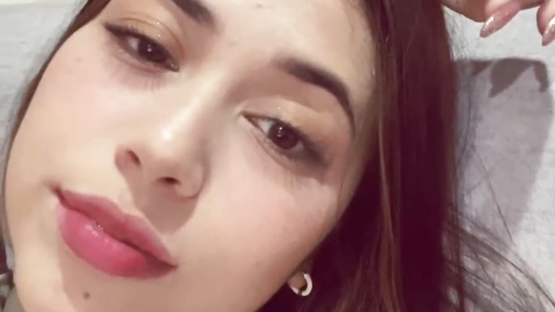 😇 – video od webkamerové modelky ExoticaScarlett