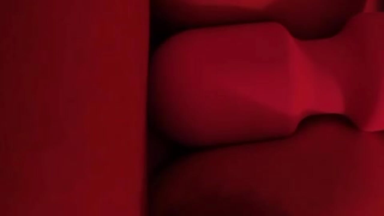 Teasing nipples - video by Bondage_Ivy cam model