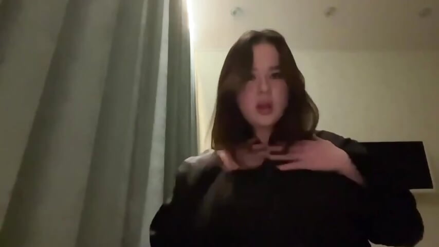 home vibe - video oleh model kamera Leila_Mur