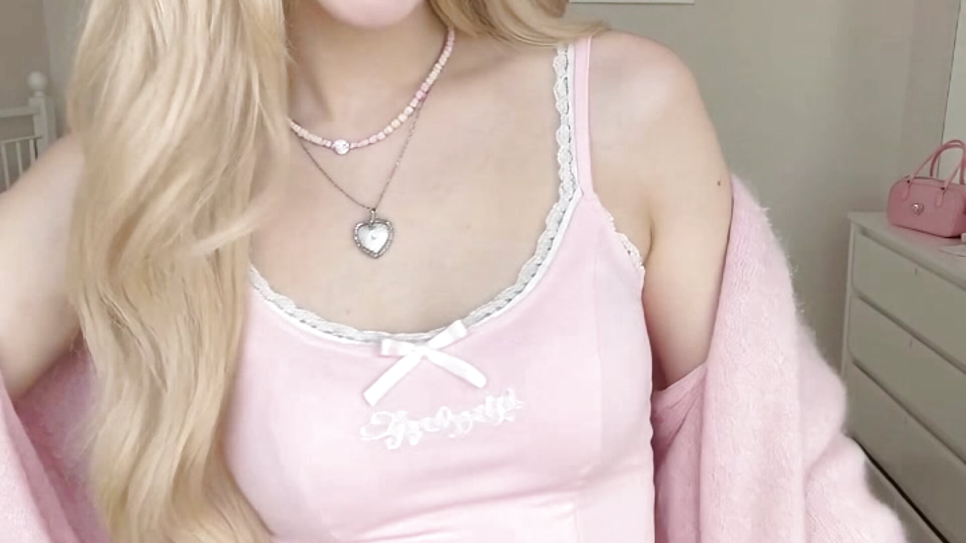 ୭ ᵎᵎ 🧁 - video av effy_dollie cam-modell