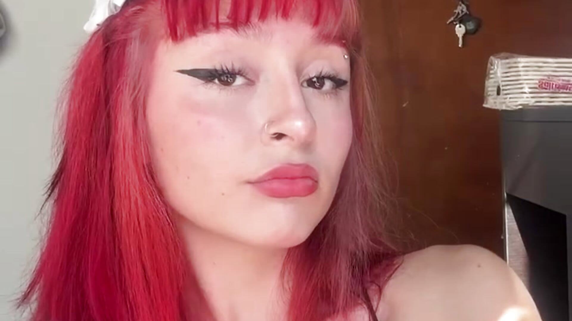 :) - video di dafnne__hall modella di cam