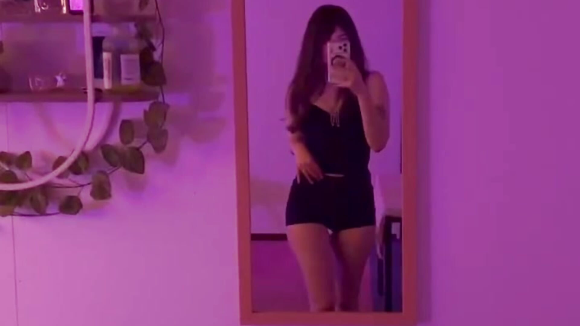 7524169838544472128 - vidéo du modèle de showcams meowmiu