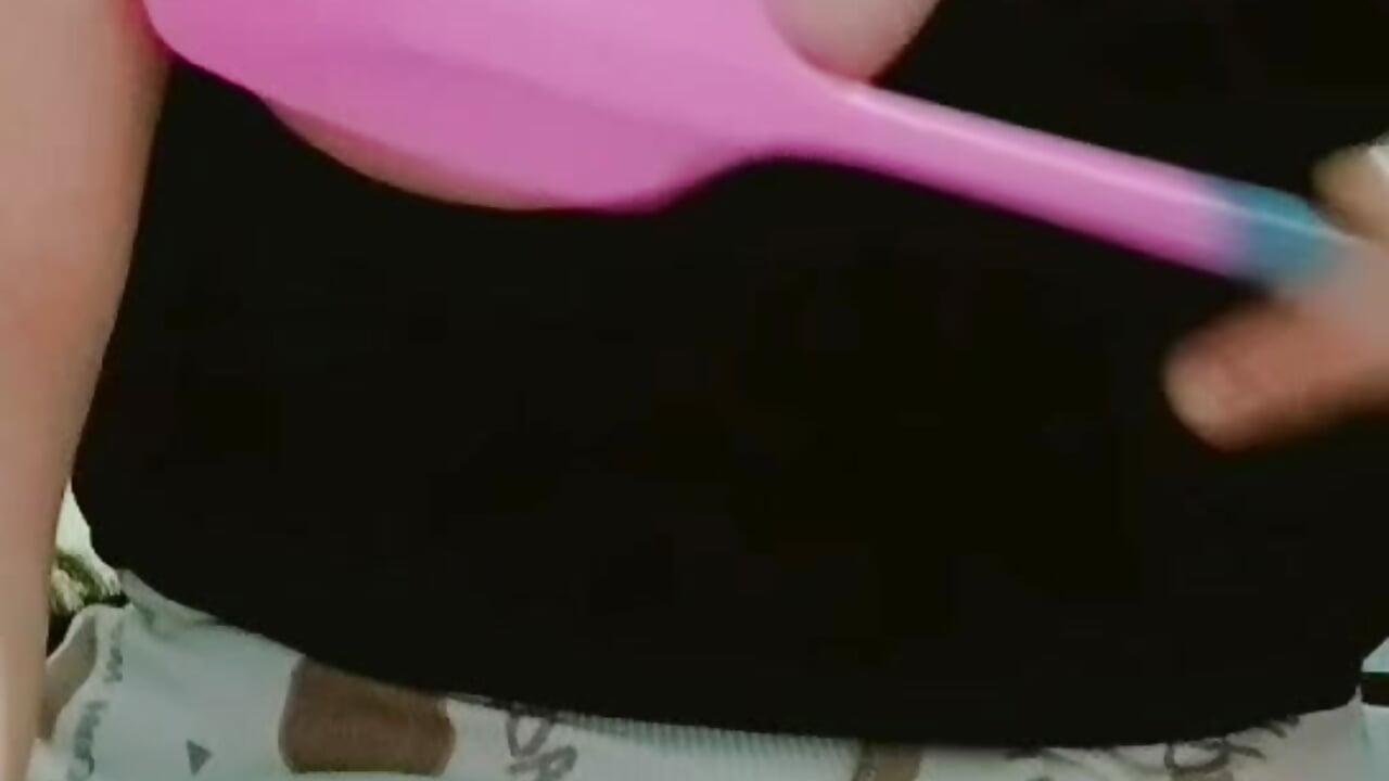 ادلع بالمطبخ
