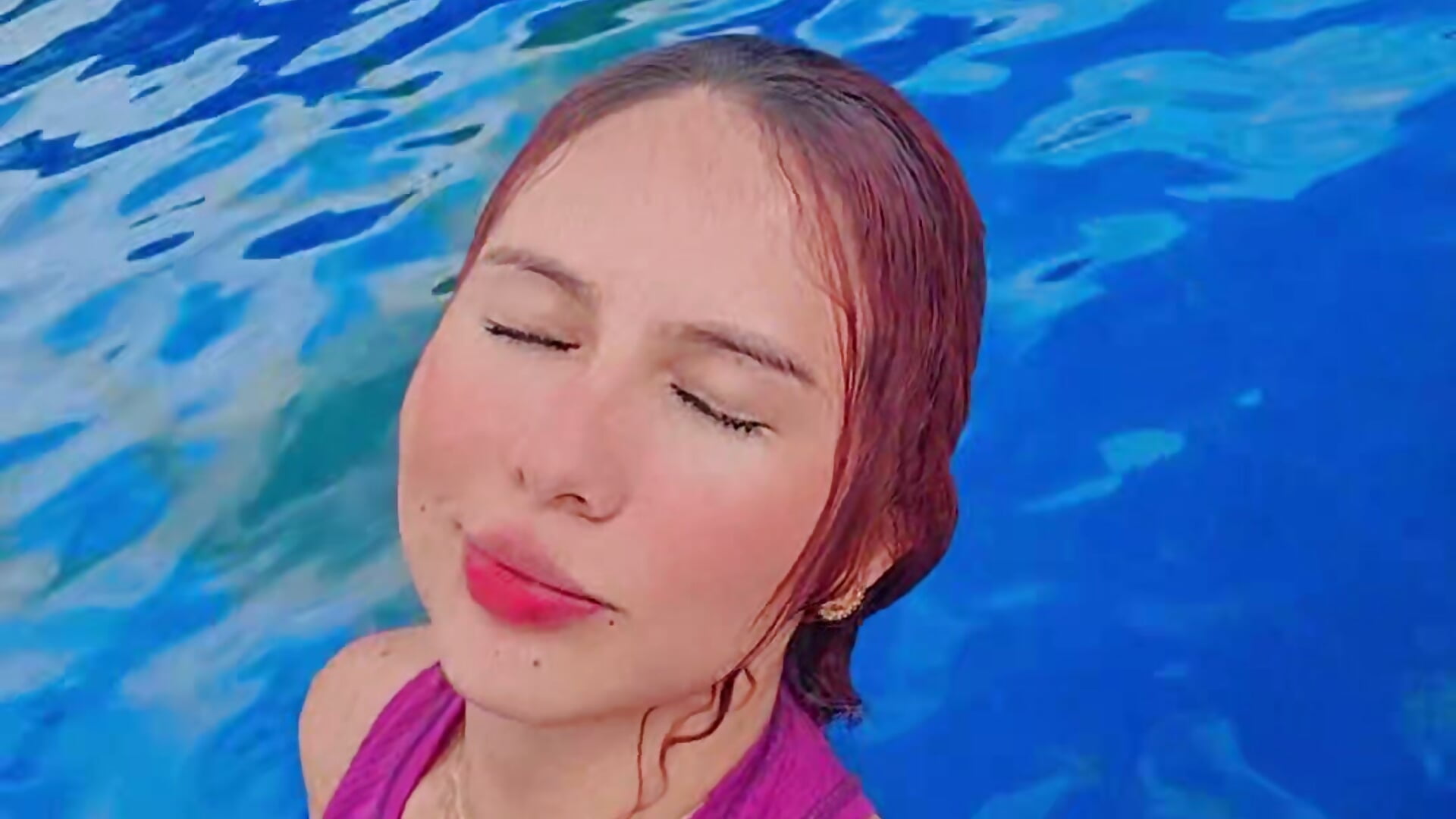 Pool Day😍🤩🥰🥵🤯 - vídeo de violeta_blaze1 modelo de câmara