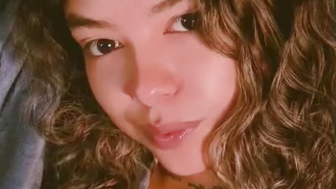 follow me🔥 - video by dulce_lyraa1 cam model