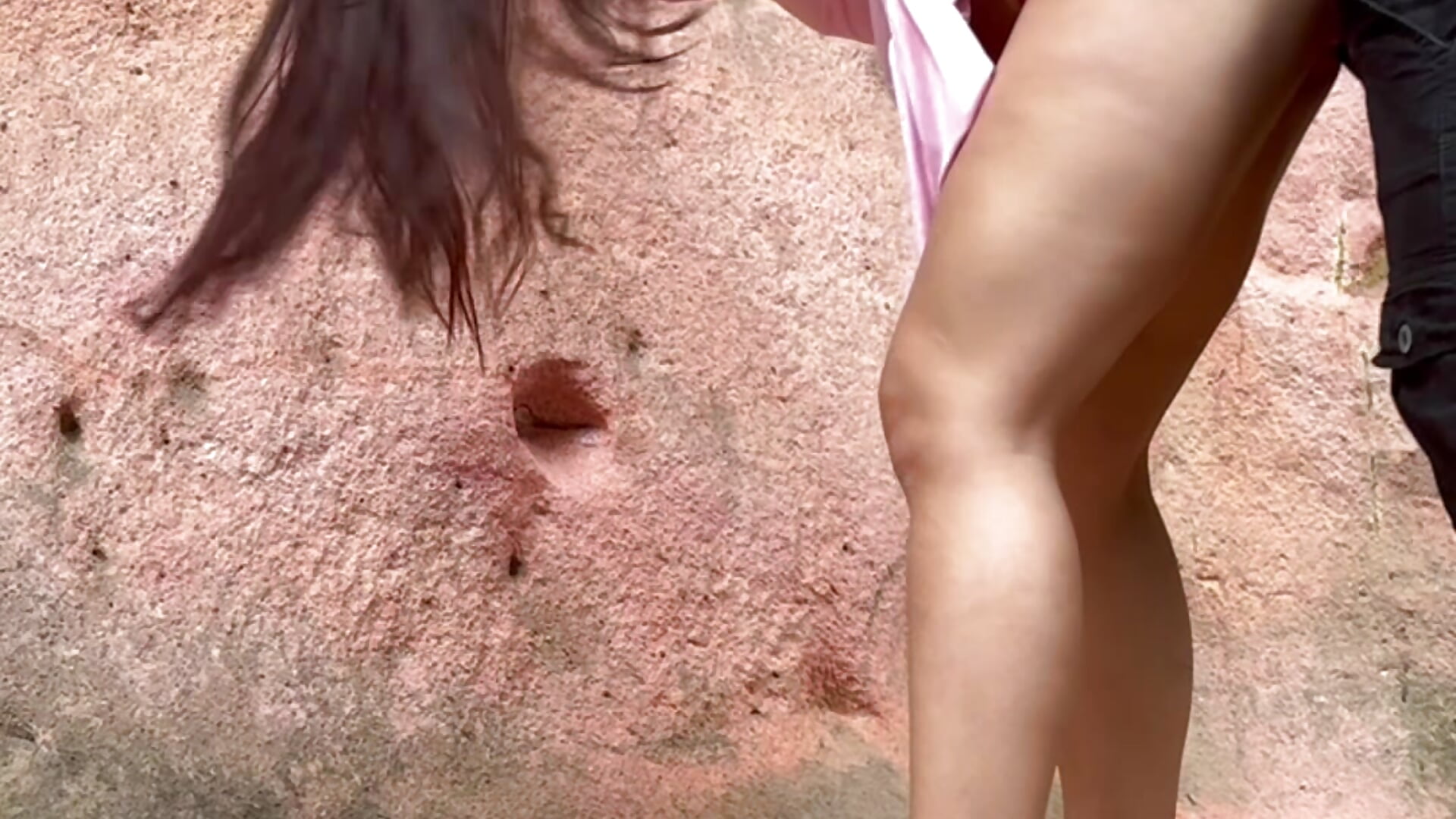 I stopped on the trail, sucked, and fucked so hot - LolaPeeres主播的视频