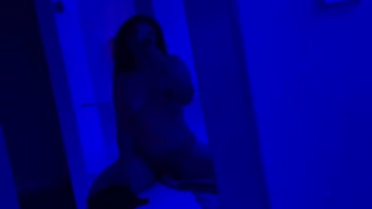 I KNOW U LIKE WHAT U SEE 💜💋 - video by Chloe_monroe__ cam model