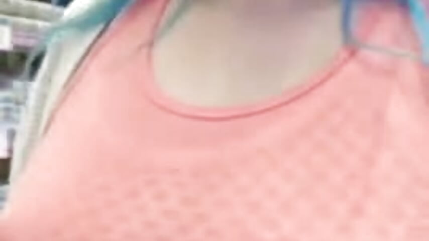 Going shopping - video di LaCortana modella di cam