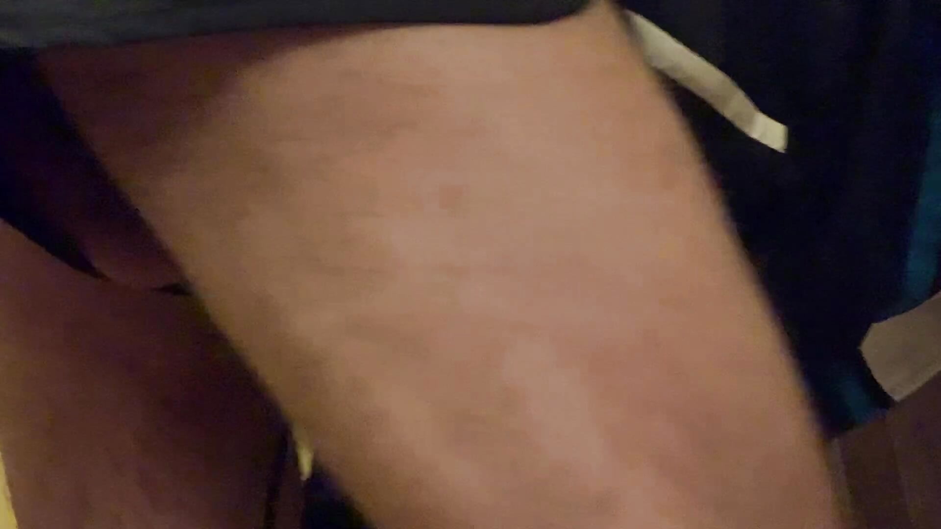 When I bend over you could see my balls at the gym - فيديو من Coach_85 موديل الكام